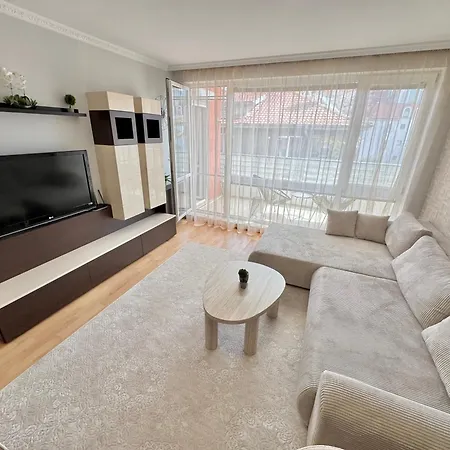 Appartement Super Comfy Burgas Stad